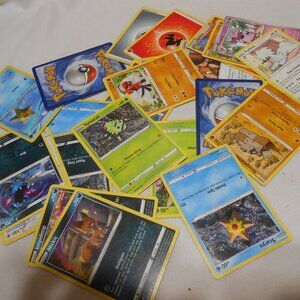 NICE LOT OF POKEMON CARDS 25 ALL DIFFERENT POKE'MON